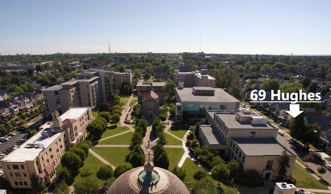 Foto del edificio - 69 Hughes Ave