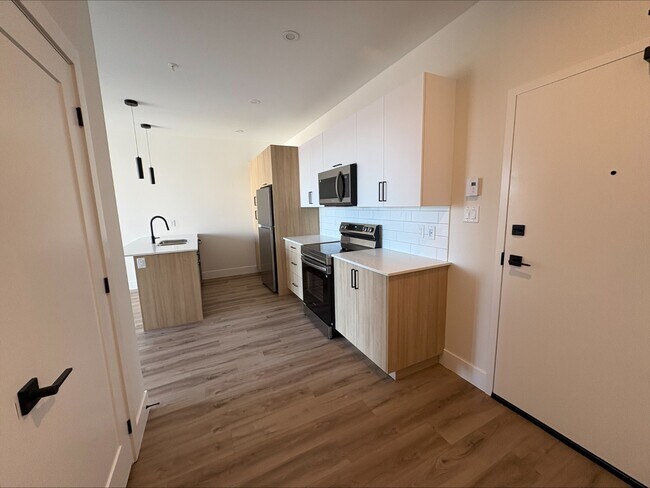 Building Photo - 1035 Melanson Rd