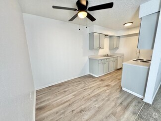 Building Photo - 5804 S Harvey Ave