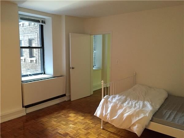 Primary Photo - 54 W 34th St