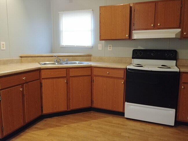 Building Photo - 5129 Jack Pine Dr