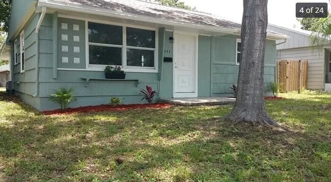 Building Photo - Home For Rent in St Petersburg!