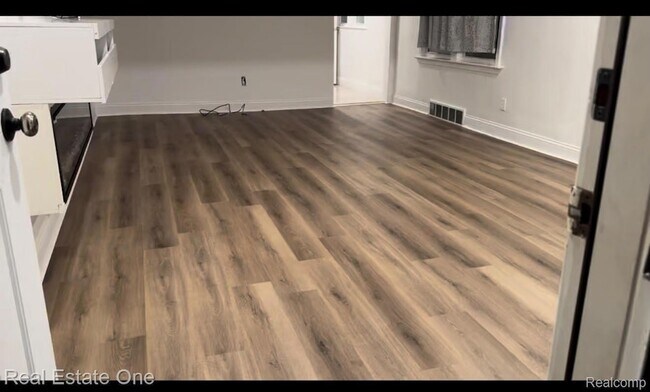Foto del edificio - 5016 Mead St