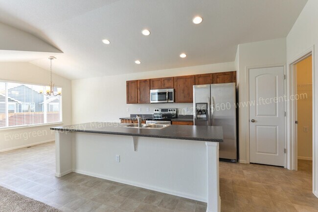 Foto del edificio - 1513 First Light Dr