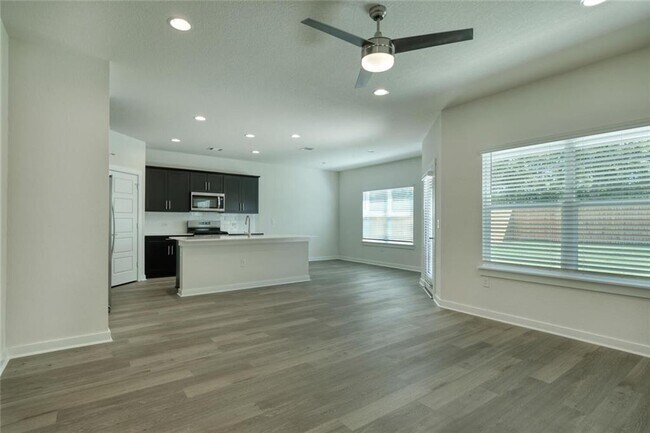 Building Photo - 1049 Winnsboro Dr