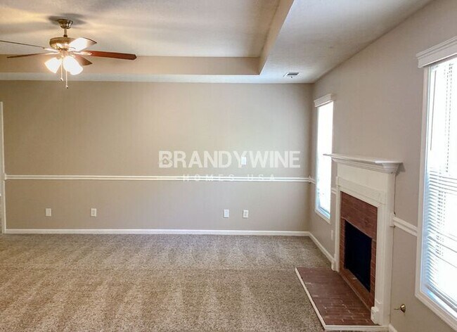 Foto del edificio - MOVE IN BY JULY 15TH AND RECEIVE HALF OFF ...