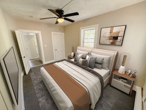 Building Photo - 83 River St