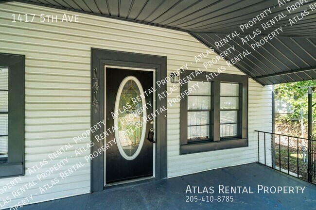 Building Photo - 1417 5th Ave