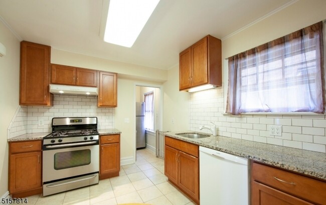 Foto del edificio - 200 Valley Rd