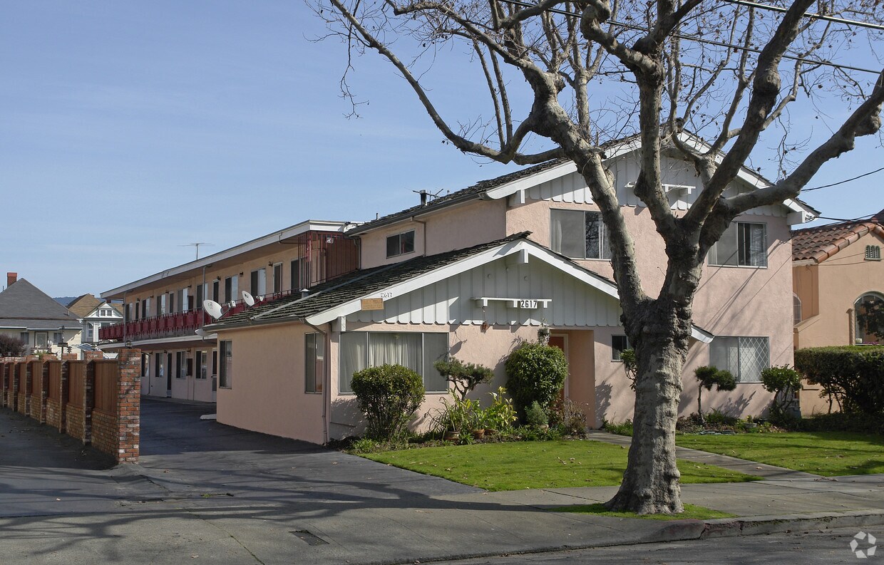 2617 Central Ave, Alameda, CA 94501  2617 Central Ave Alameda, CA
