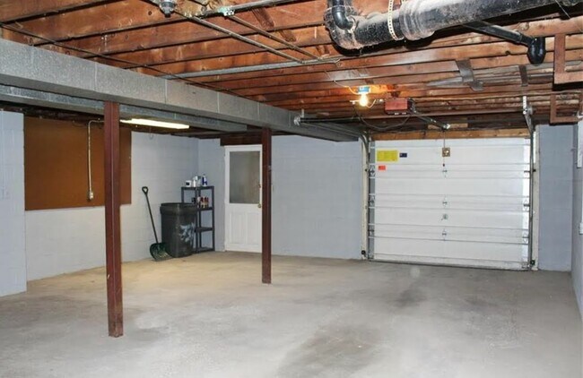 Foto del edificio - 735 N Broadway St