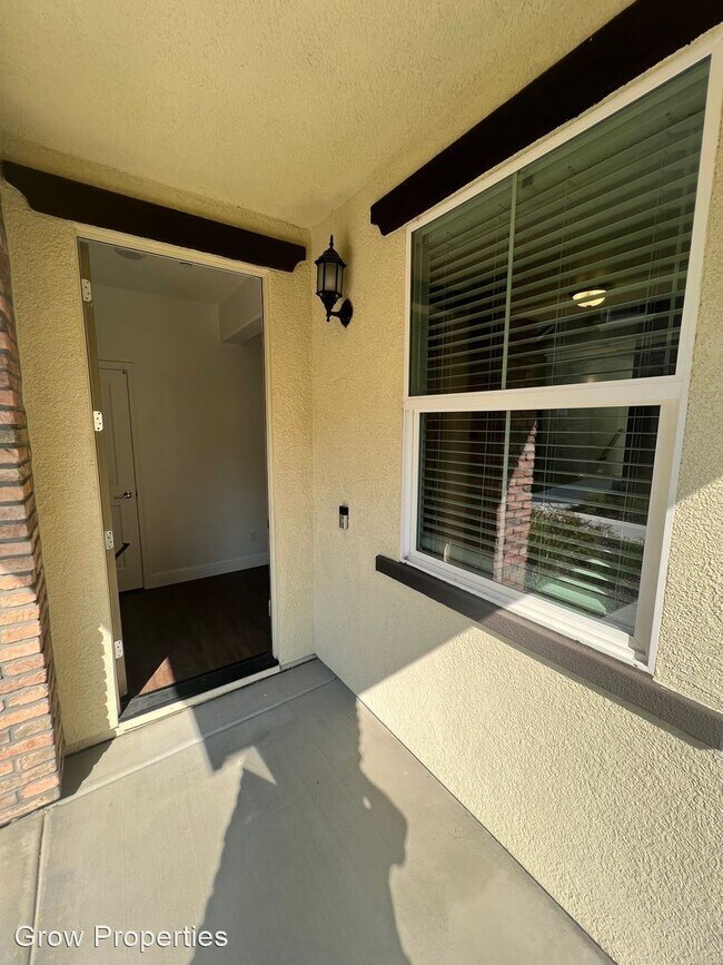 Foto del edificio - 3 br, 2.5 bath House - 10771 Portico Cir