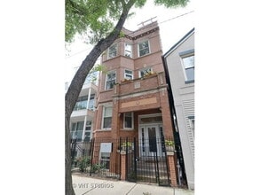 Building Photo - 1078 N Marshfield Ave