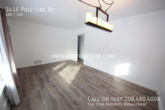 Building Photo - Home Available in Central Pocatello! This ...
