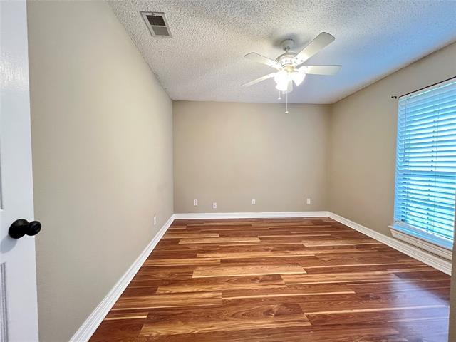 Building Photo - 3514 Riverview Dr