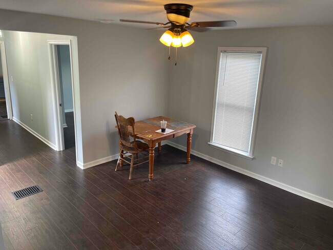 Foto del edificio - 300 Crawford St