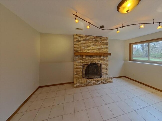 Building Photo - 4905 Independence St