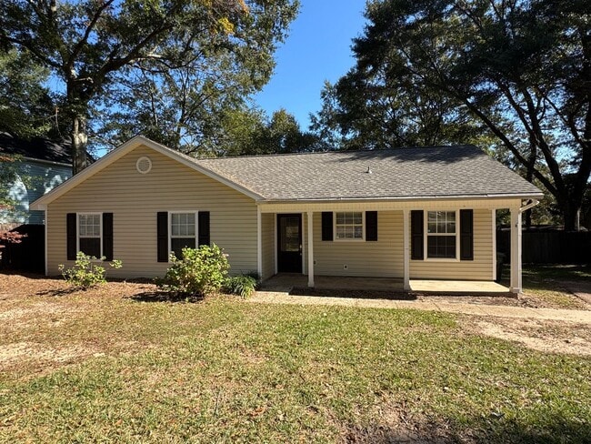 Building Photo - GREAT COMMUTE LOCATION!