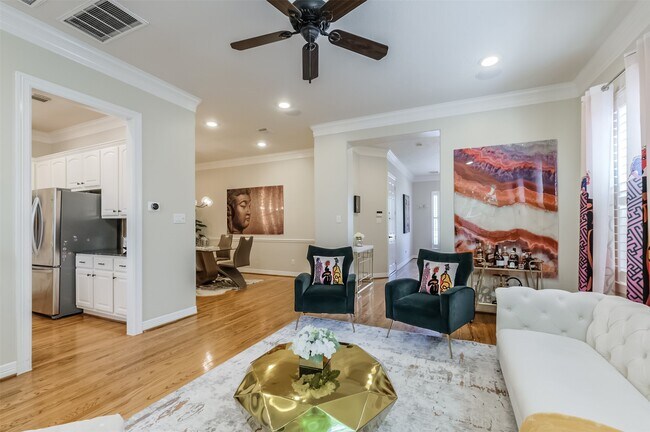 Foto del edificio - 7515 Shady Villa Walk