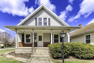 Building Photo - 400 E Highland Ave