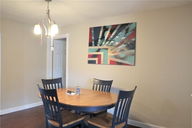 Foto del edificio - 1468 S Evergreen Ave