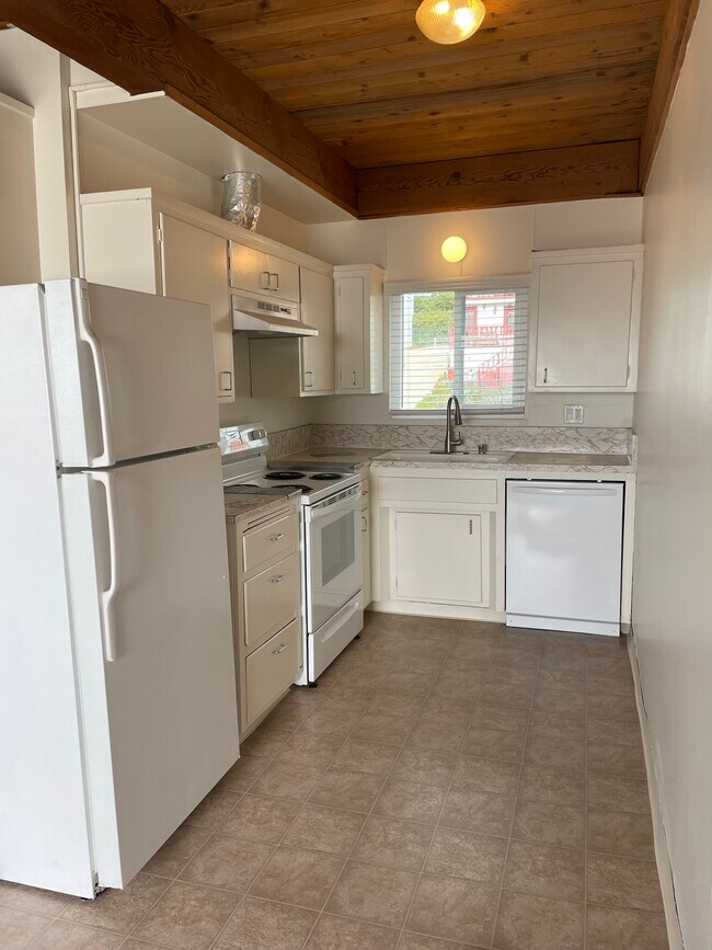 Building Photo - 4307 Highland Ave