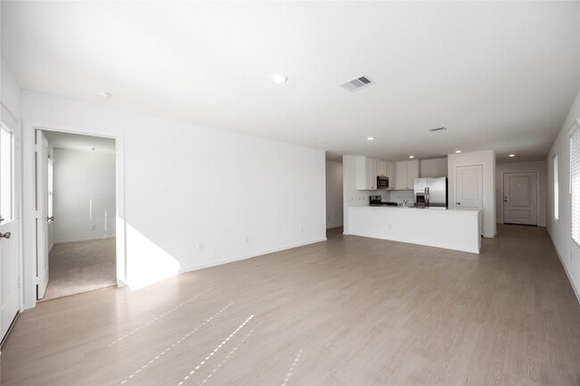 Building Photo - 4915 Esperanza Ter Dr