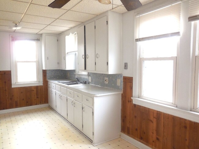 Foto del edificio - Two Bedroom Home in Belleville