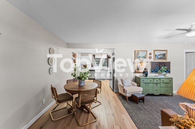 Photo - 221 Everett Dr House