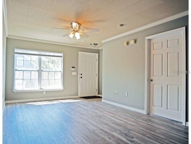 Building Photo - 5560 Rosehill Rd
