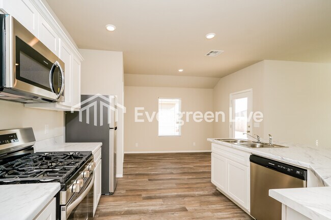 Foto del edificio - 10106 E King Pl