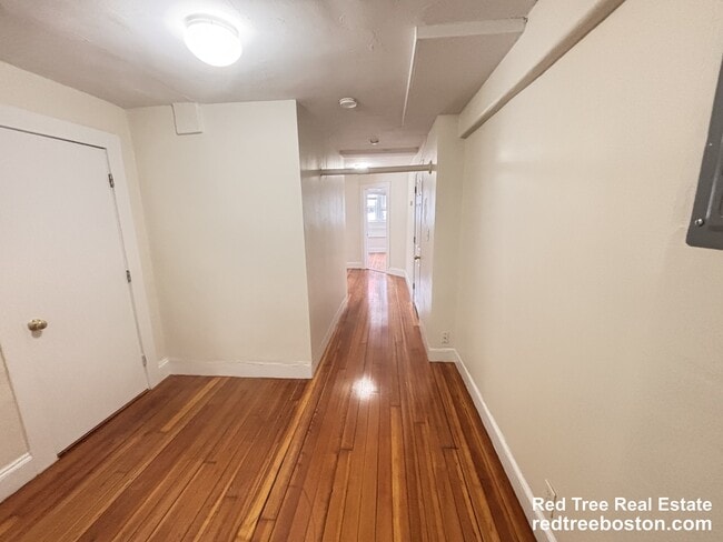 Building Photo - 7 Mt Hood Rd