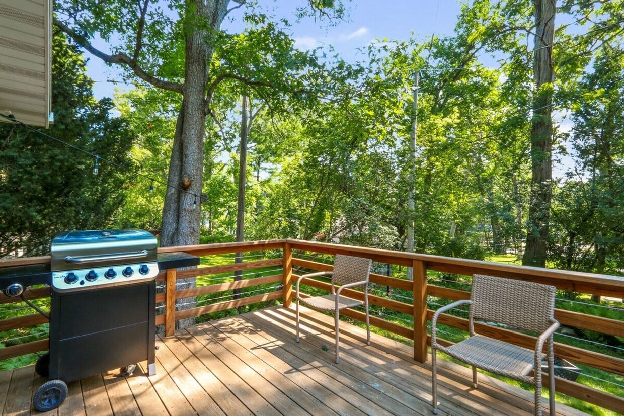 Foto del edificio - The Nautical Nest | Cozy Lakeside Retreat ...