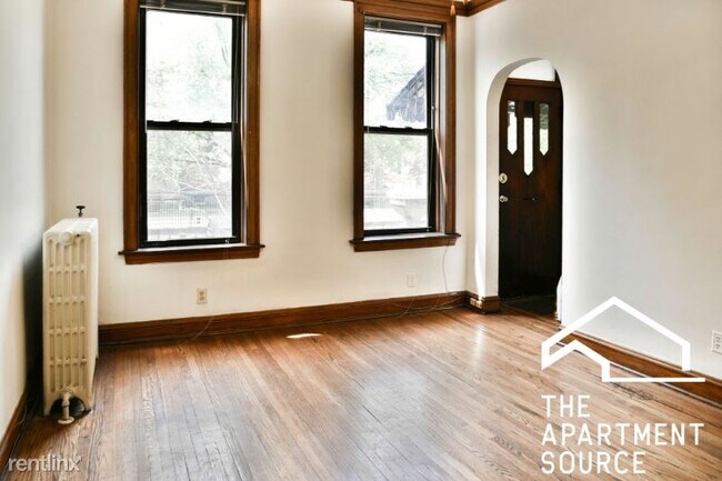 Building Photo - 2217 N Hoyne Ave
