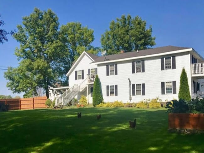 Building Photo - 181 E Shore S