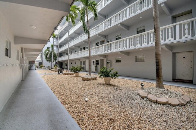 Foto del edificio - 329 SE 3rd St