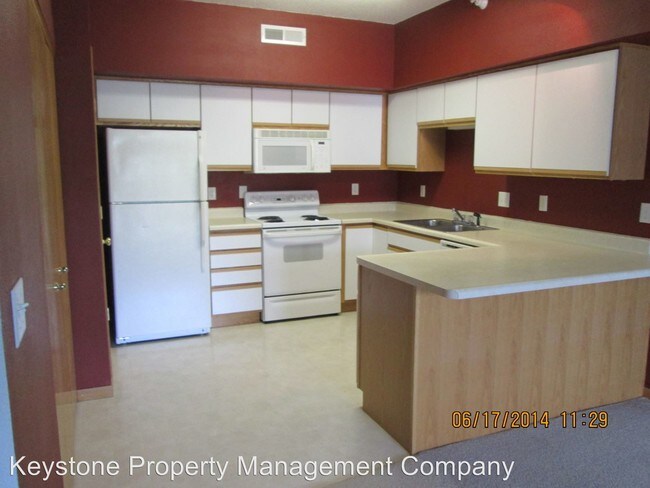 Building Photo - 2780 Triple Crown Ln