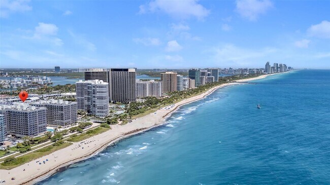 Foto del edificio - 9559 Collins Ave