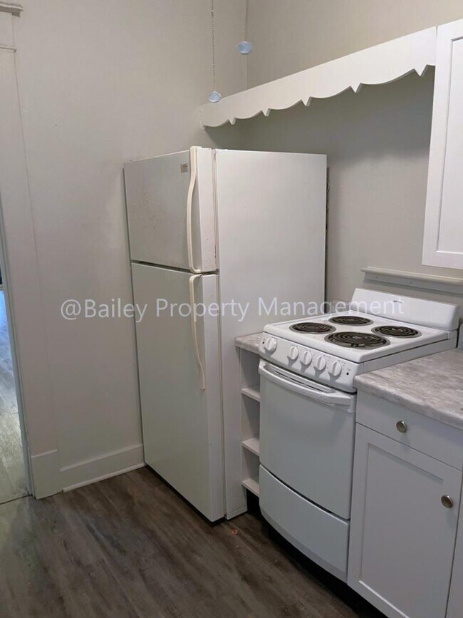 Foto del edificio - 1634 S Preston St