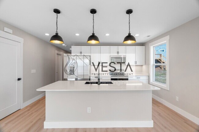 Building Photo - 11 Rhudy Rd