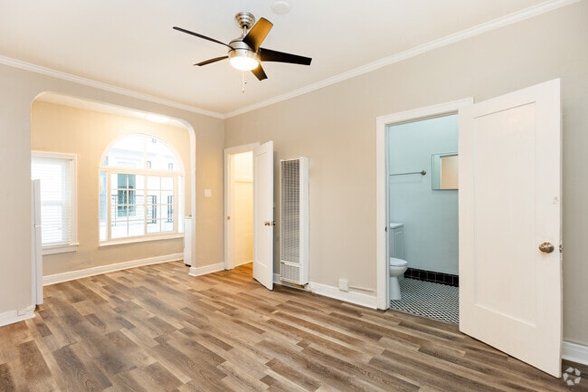 Building Photo - Cherokee Villas