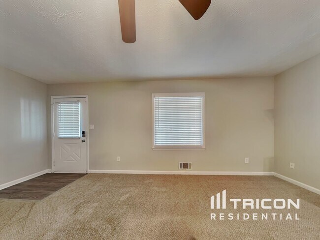 Foto del edificio - 123 Indian Hills Dr
