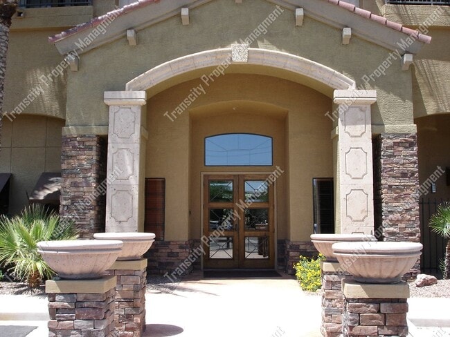 Building Photo - Phoenix Condo for rent - 2 bed 2 bath near...