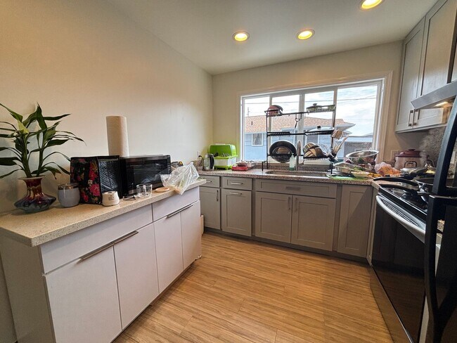 Foto del edificio - 2036 9th Ave