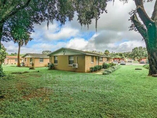 Foto del edificio - 9413 Grandfield Rd