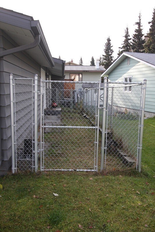 Building Photo - 2 Bedroom Condo close to JBER!