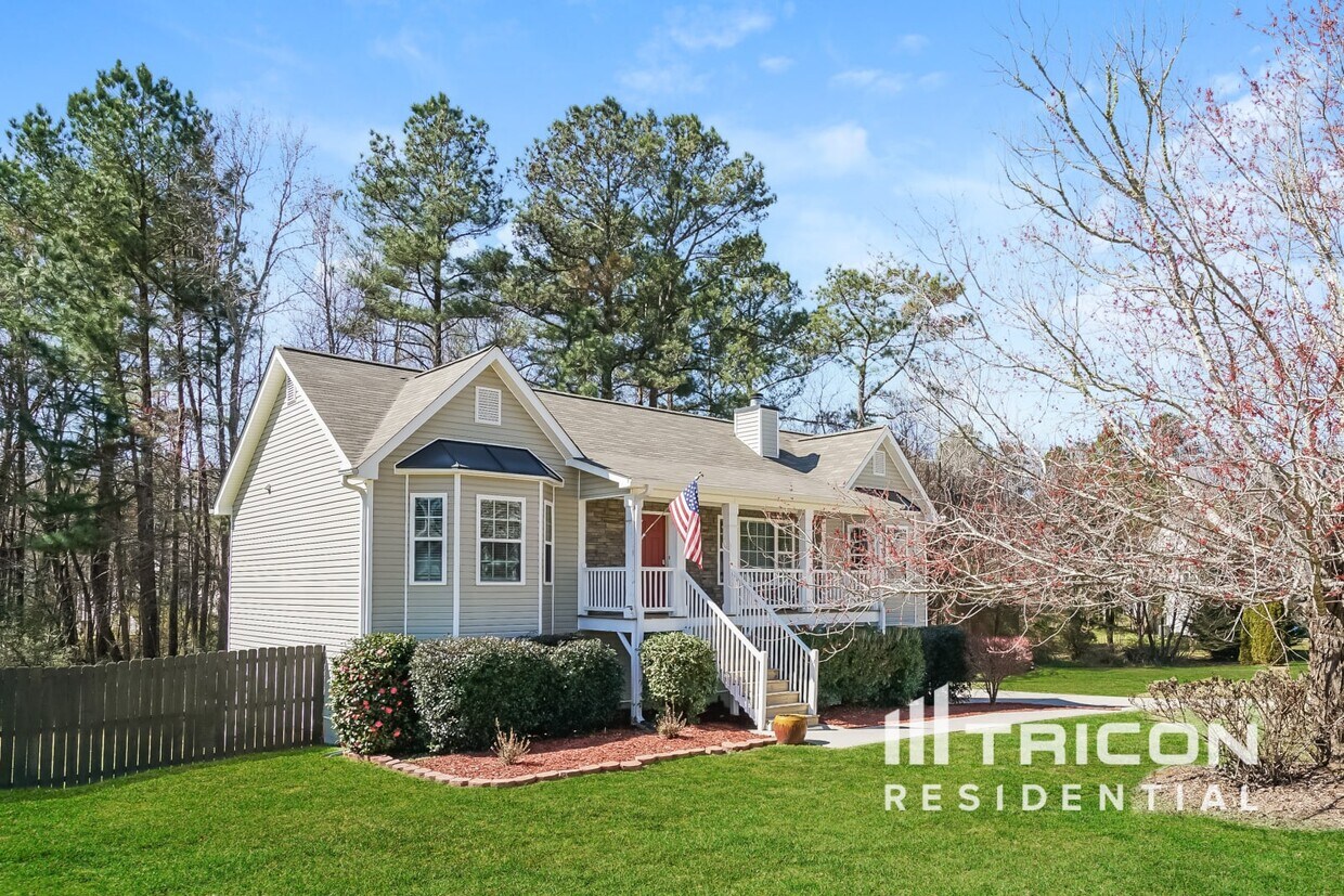 Primary Photo - 119 Creekwood Dr