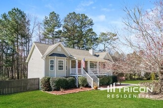 Building Photo - 119 Creekwood Dr Building Photo - 119 Creekwood Dr