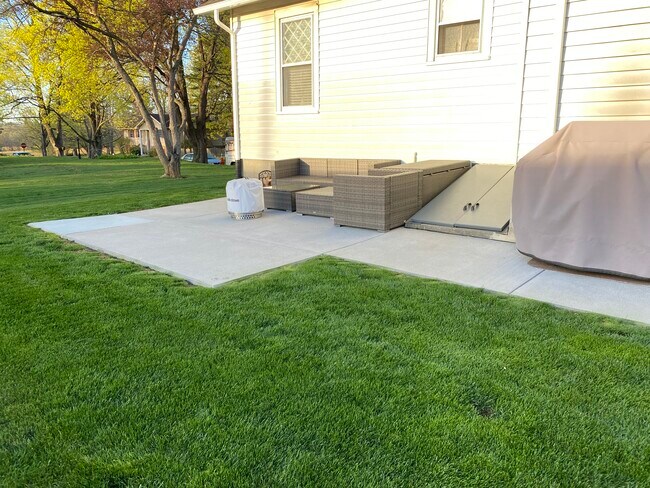 Patio - 2070 Lawfer Ave