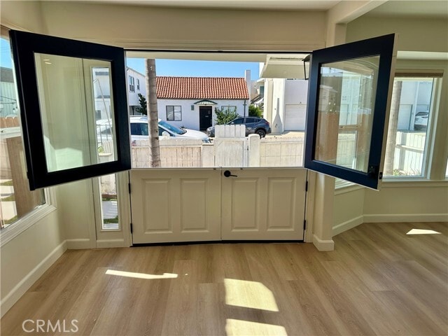 Building Photo - 934 Manhattan Ave